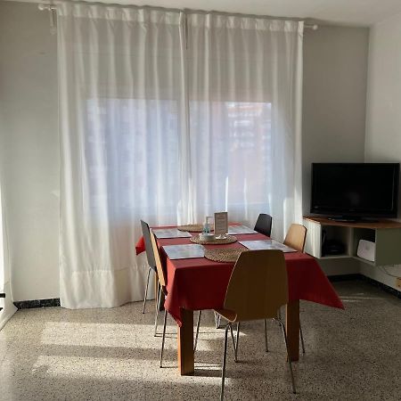 Sunny And Quiet Sagrada Familia Apartment Barcelona Exterior photo