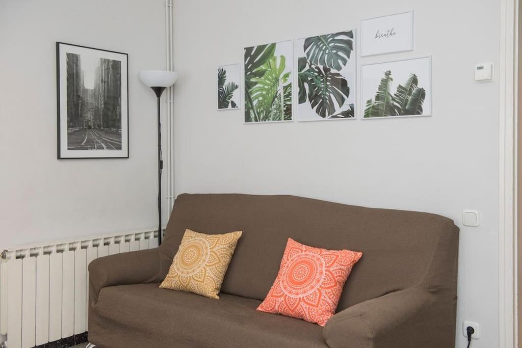 Sunny And Quiet Sagrada Familia Apartment Barcelona Exterior photo