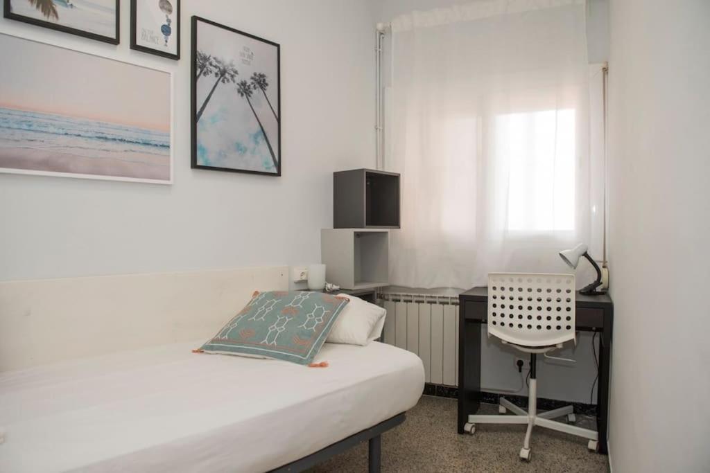 Sunny And Quiet Sagrada Familia Apartment Barcelona Exterior photo