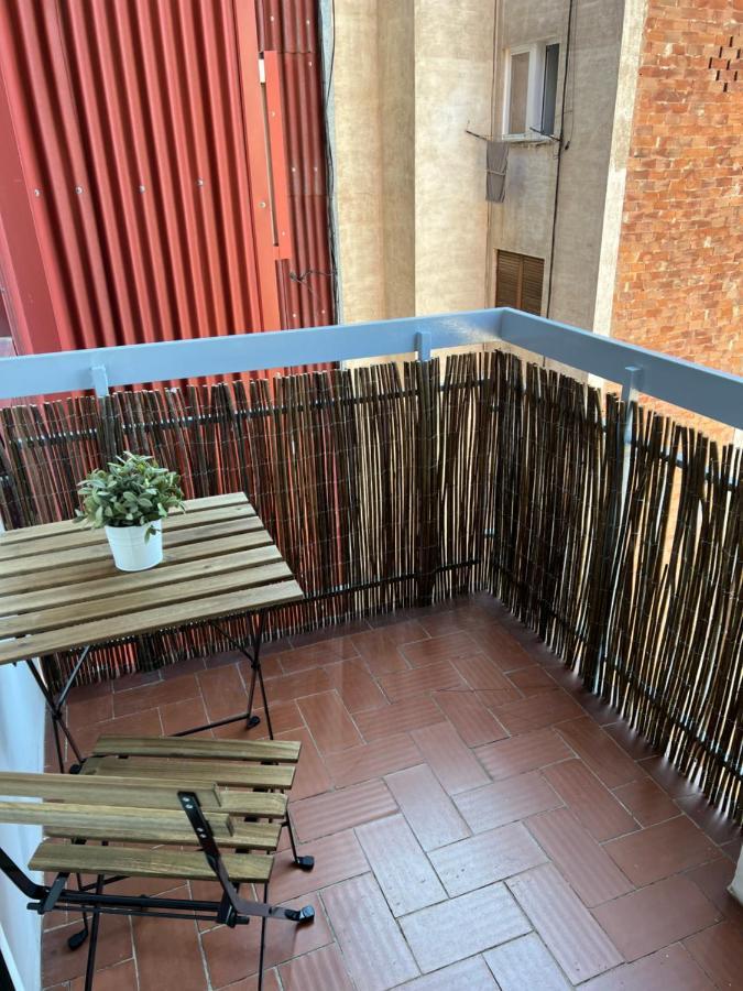 Sunny And Quiet Sagrada Familia Apartment Barcelona Exterior photo