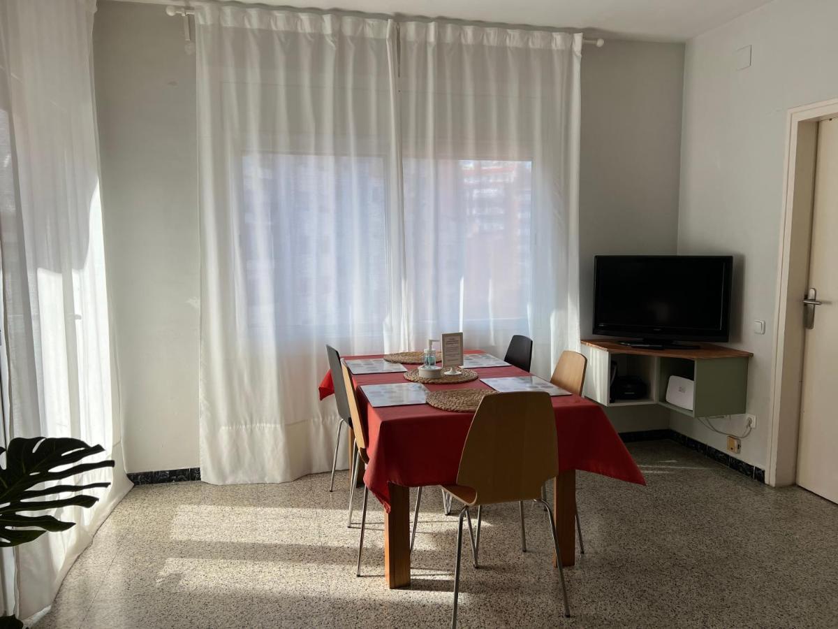 Sunny And Quiet Sagrada Familia Apartment Barcelona Exterior photo