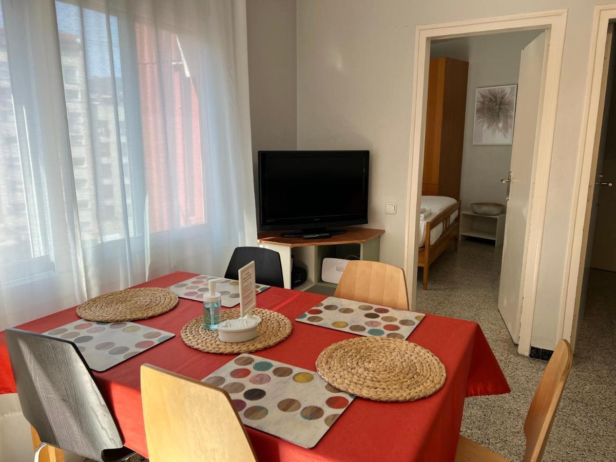 Sunny And Quiet Sagrada Familia Apartment Barcelona Exterior photo